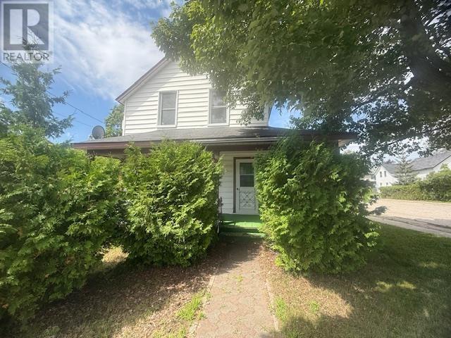 37 Hawkins St, Blind River, ON P0R 1B0