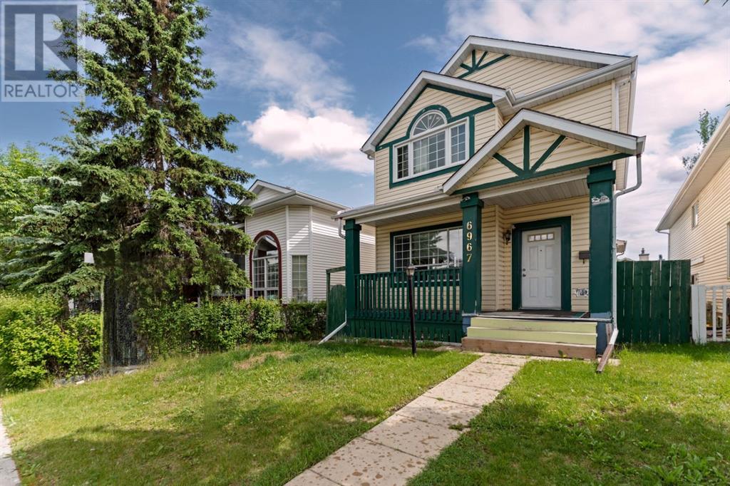 6967 Laguna Way NE, Calgary, AB T1Y 6W2