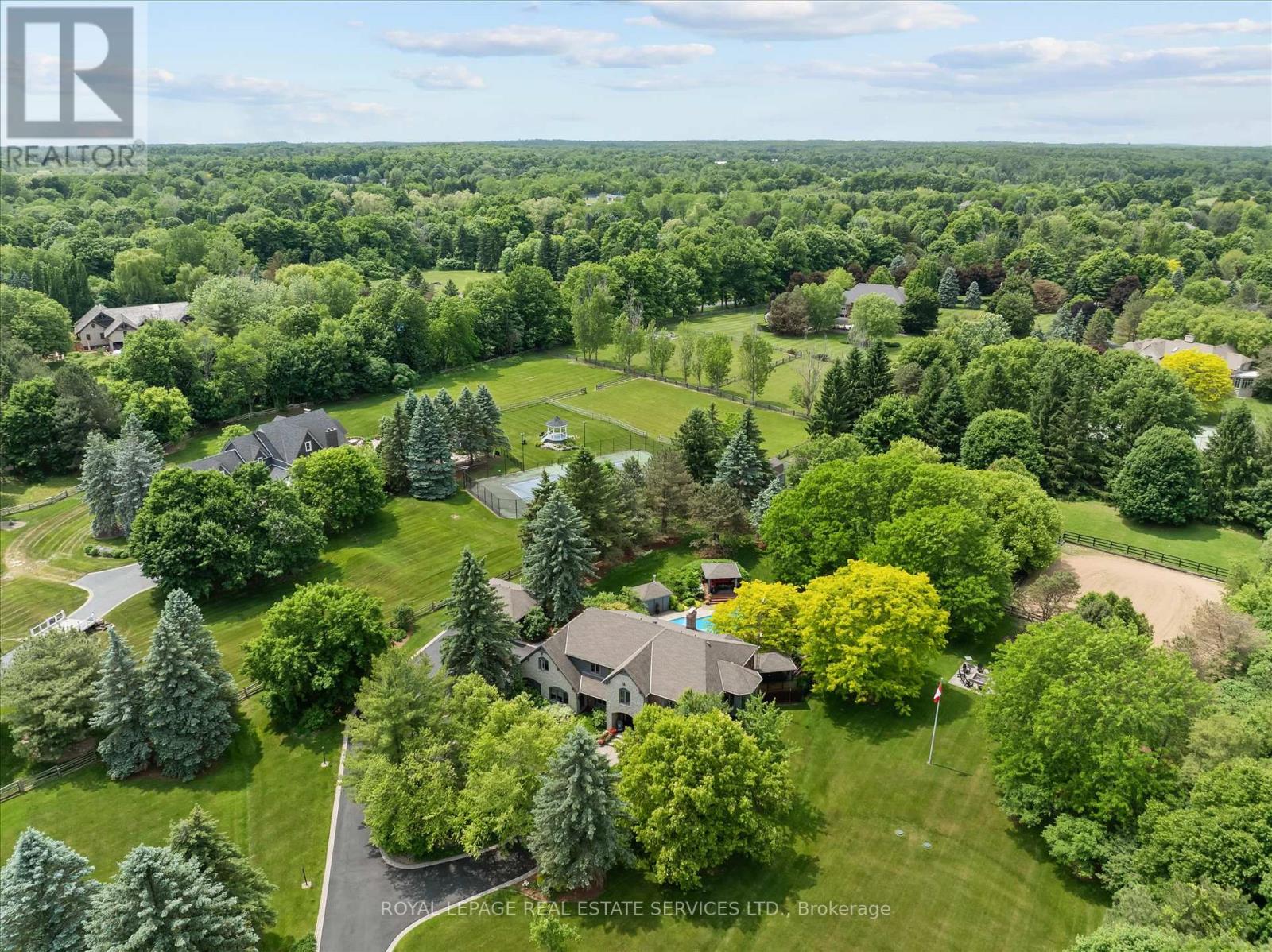 8 Sideroad Unit 2315, Burlington, ON L7P 0M5