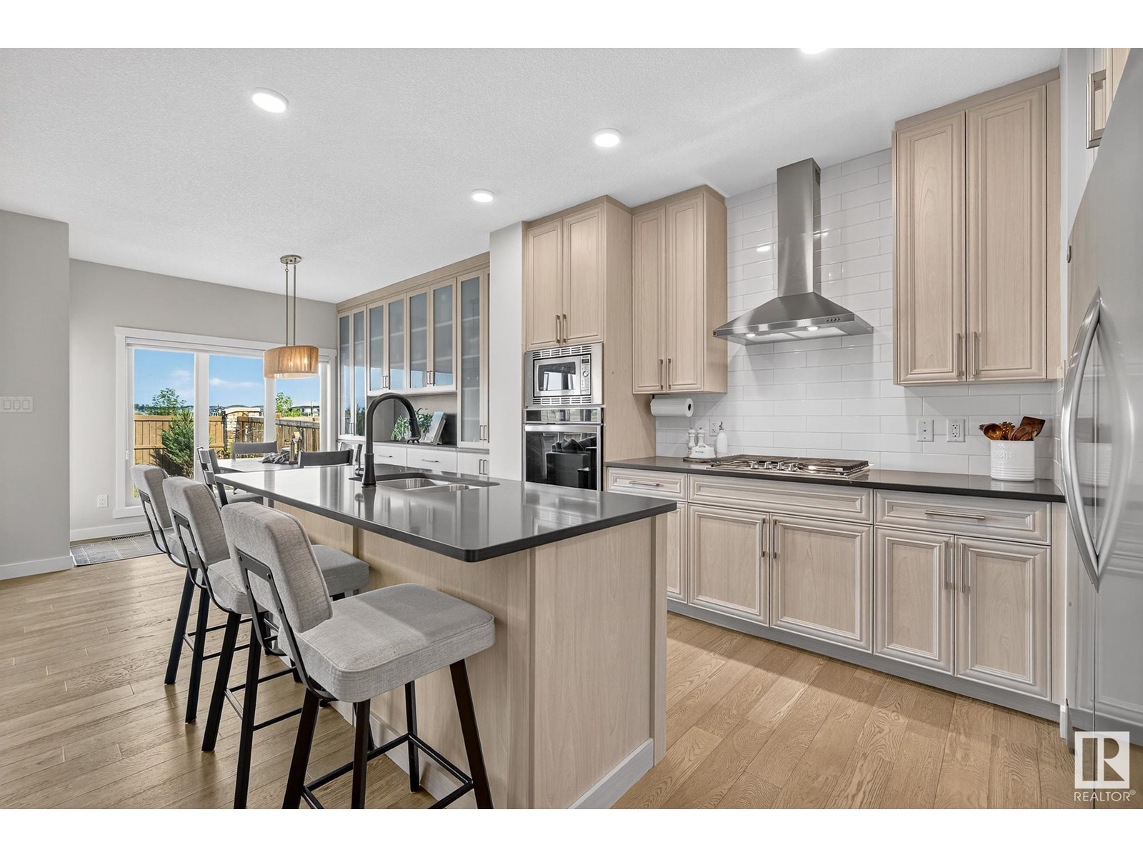 160 St Sw Unit 2216, Edmonton, AB T6W 4E5