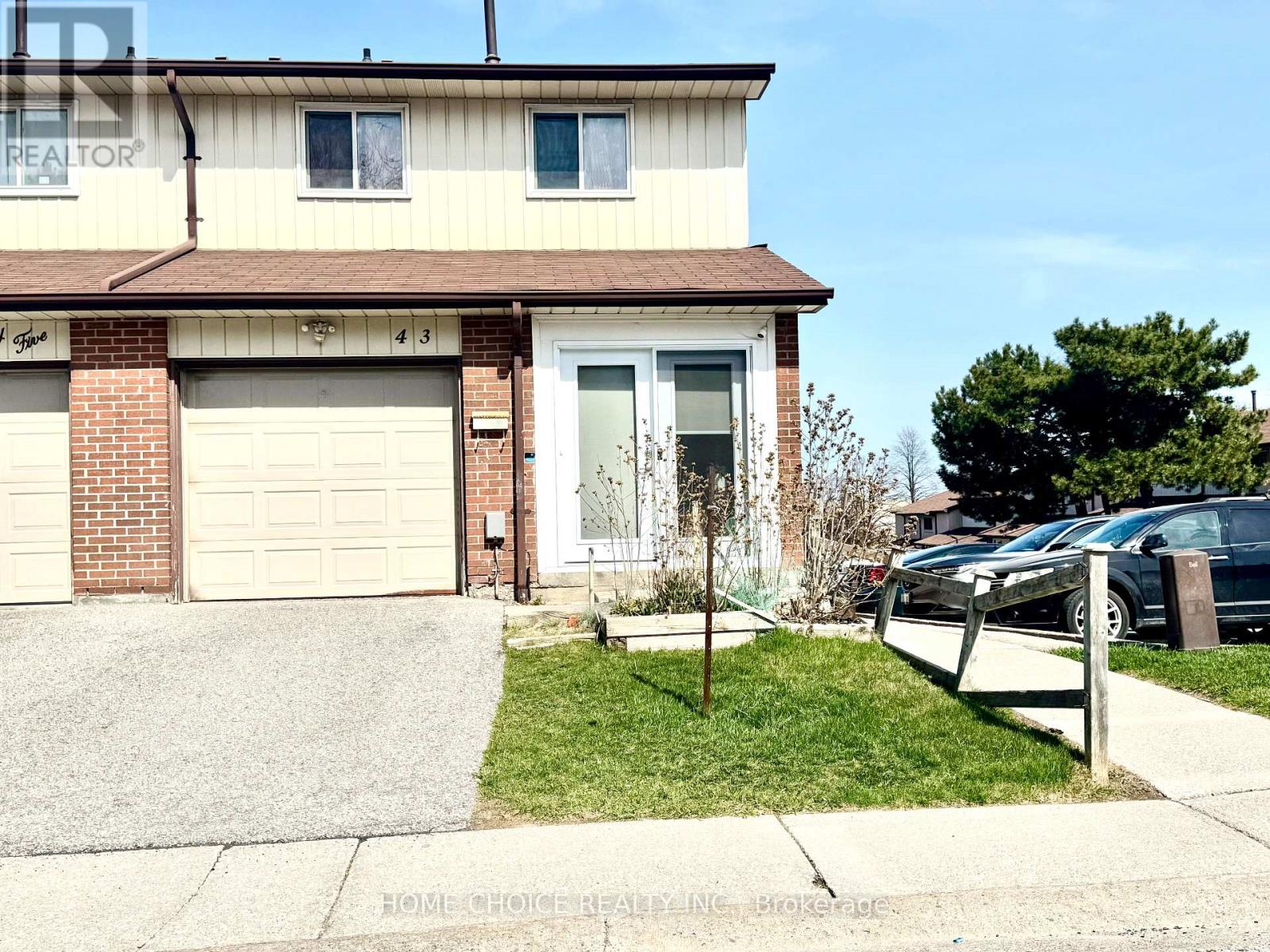 43 30 Dundalk Dr, Toronto, ON M1P 4W1
