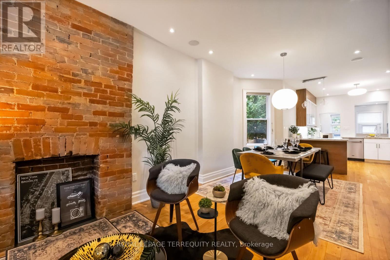 256 Campbell Ave, Toronto Dovercourt-wallace Emerson-junction, ON M6P 3V6