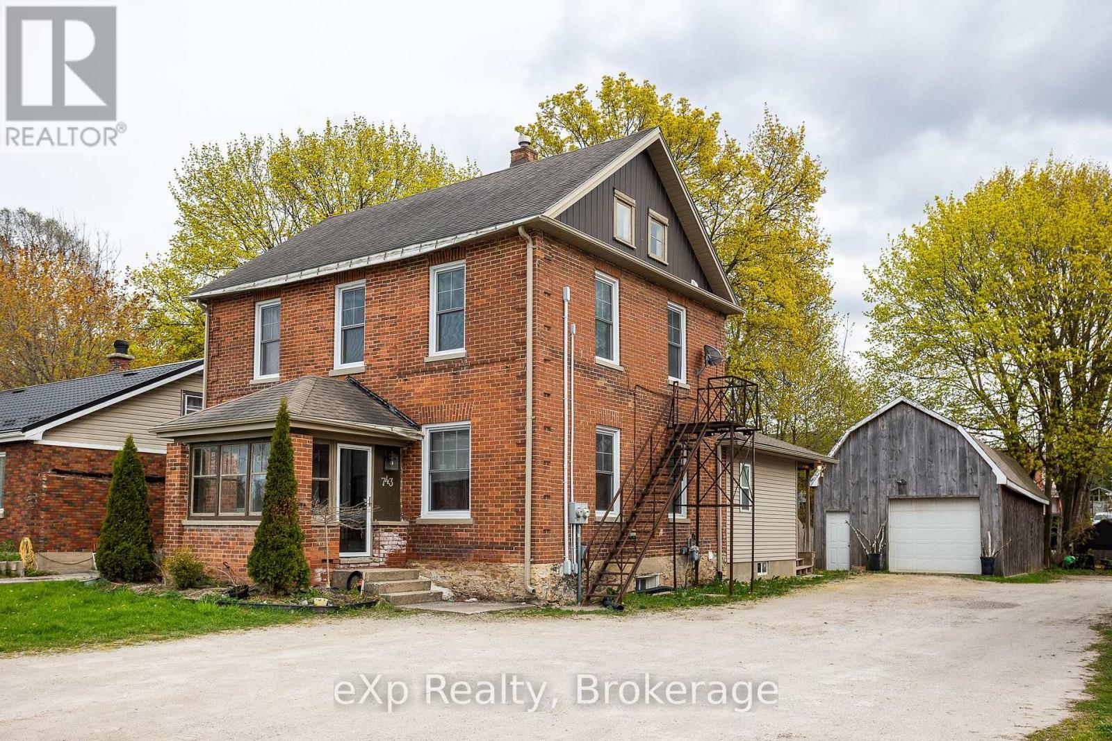 743 10th Street East, Owen Sound, ON N4K 1T2