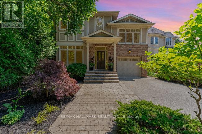 7 Tizzard Ave, Toronto Stonegate-queensway, ON M8Y 3Z4
