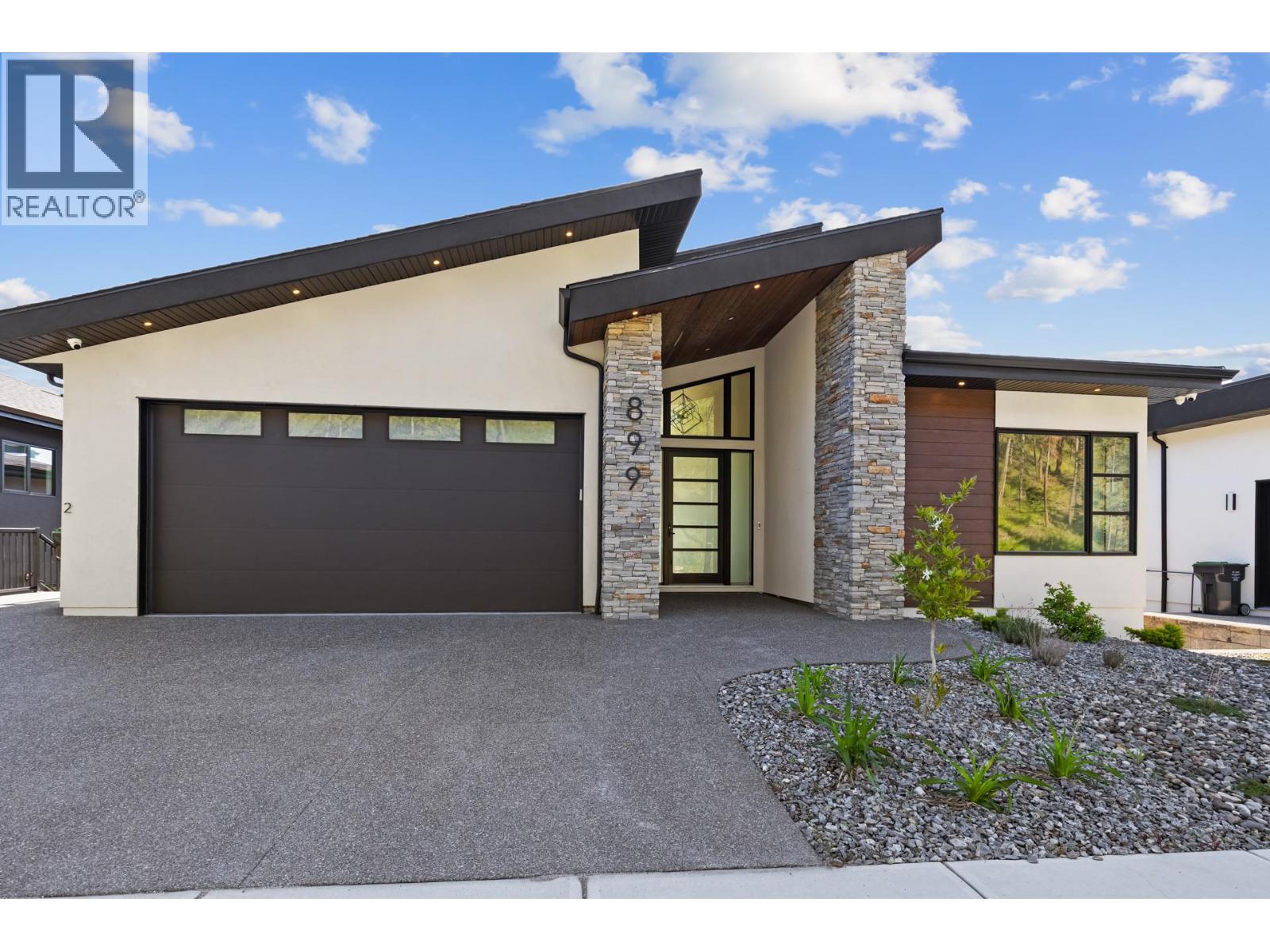 899 Loseth Dr, Kelowna, BC V1P 0A8