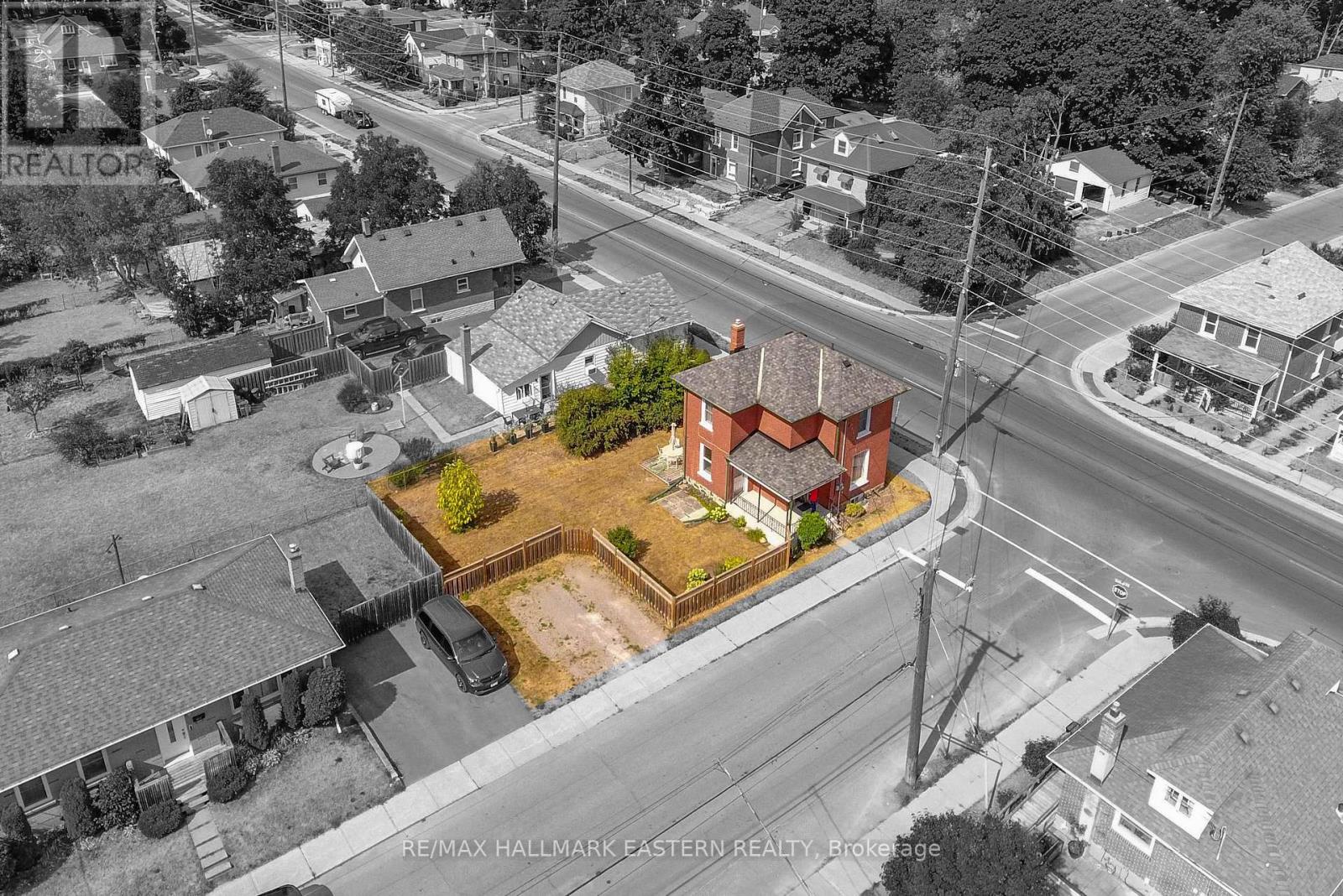 198 Hazlitt St Ward 4 St, Peterborough, ON K9H 1L7