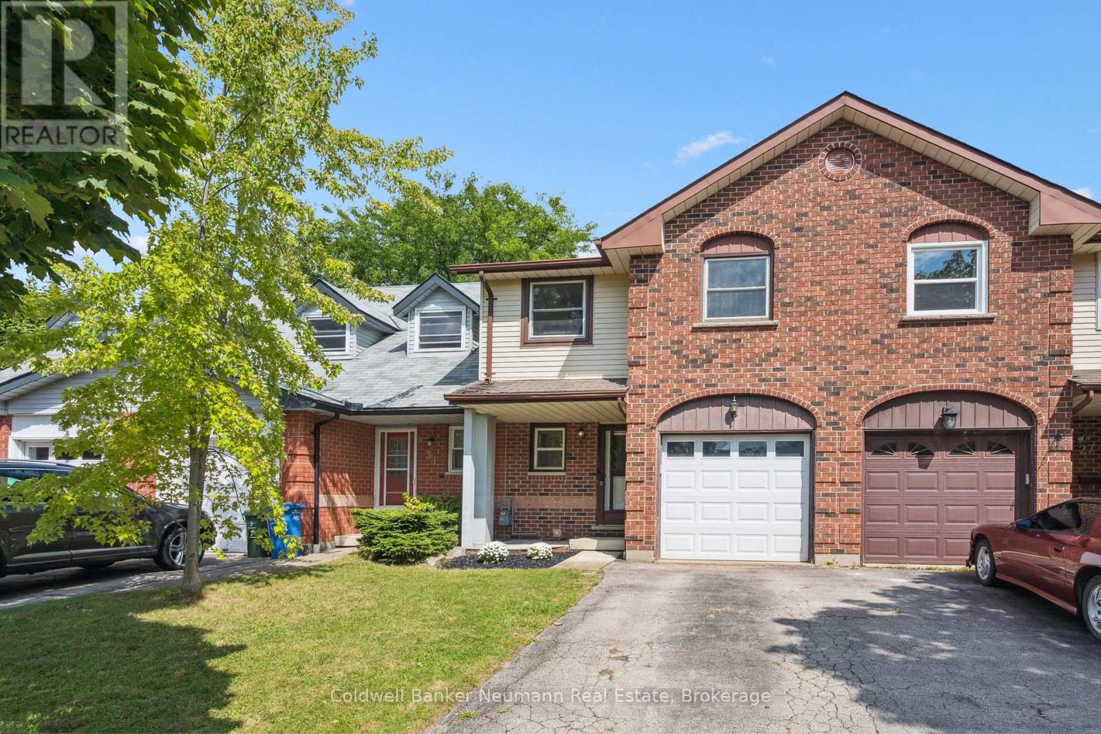 29 Grandridge Cres, Guelph, ON N1H 8G1
