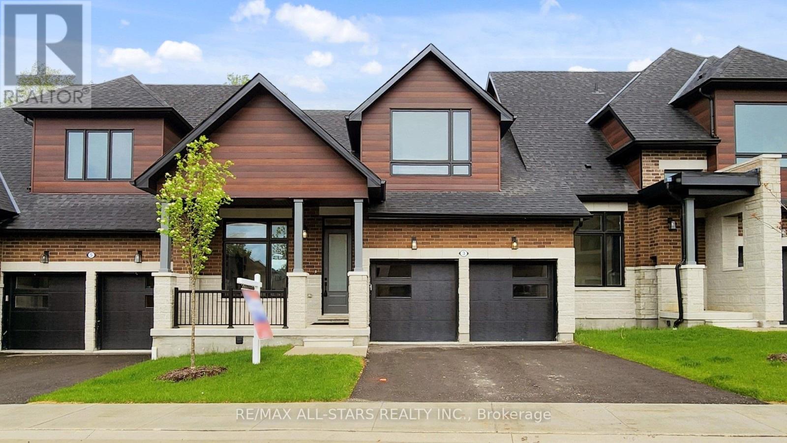 3 Lois Torrance Trl, Uxbridge, ON L9P 0R9