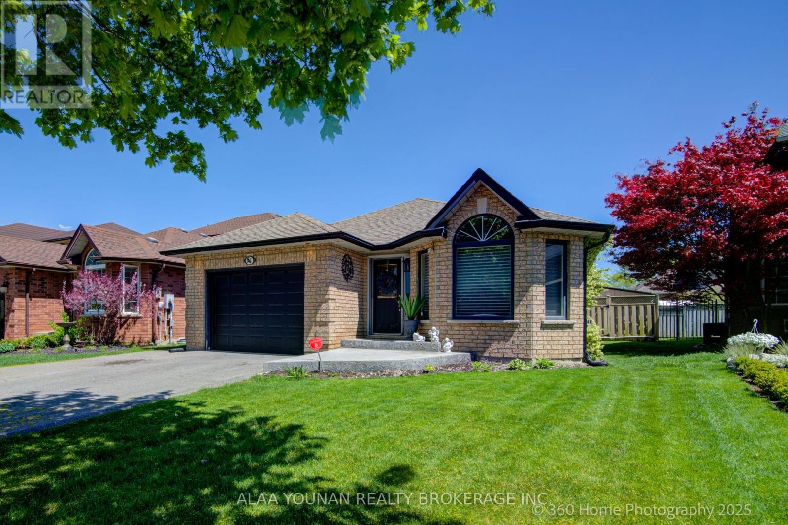 84 Hillgarden Dr, Hamilton, ON L8J 3S7