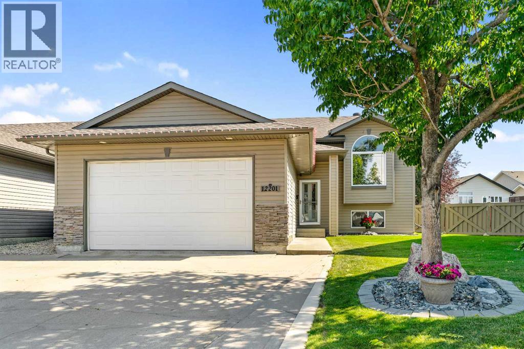 104 Street Unit 12201 #a, Grande Prairie, AB T8V 8C5