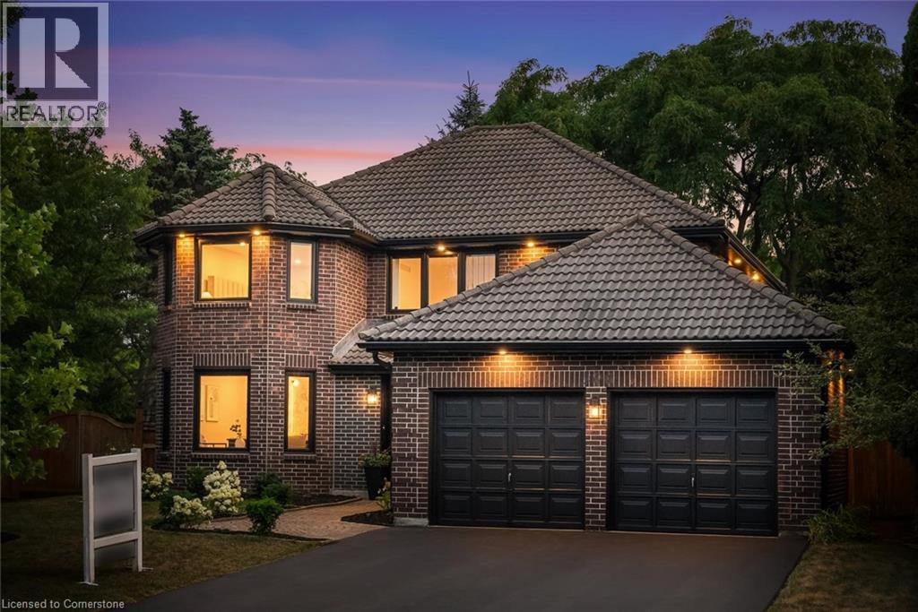 360 Claremont Cres, Oakville, ON L6J 6K1