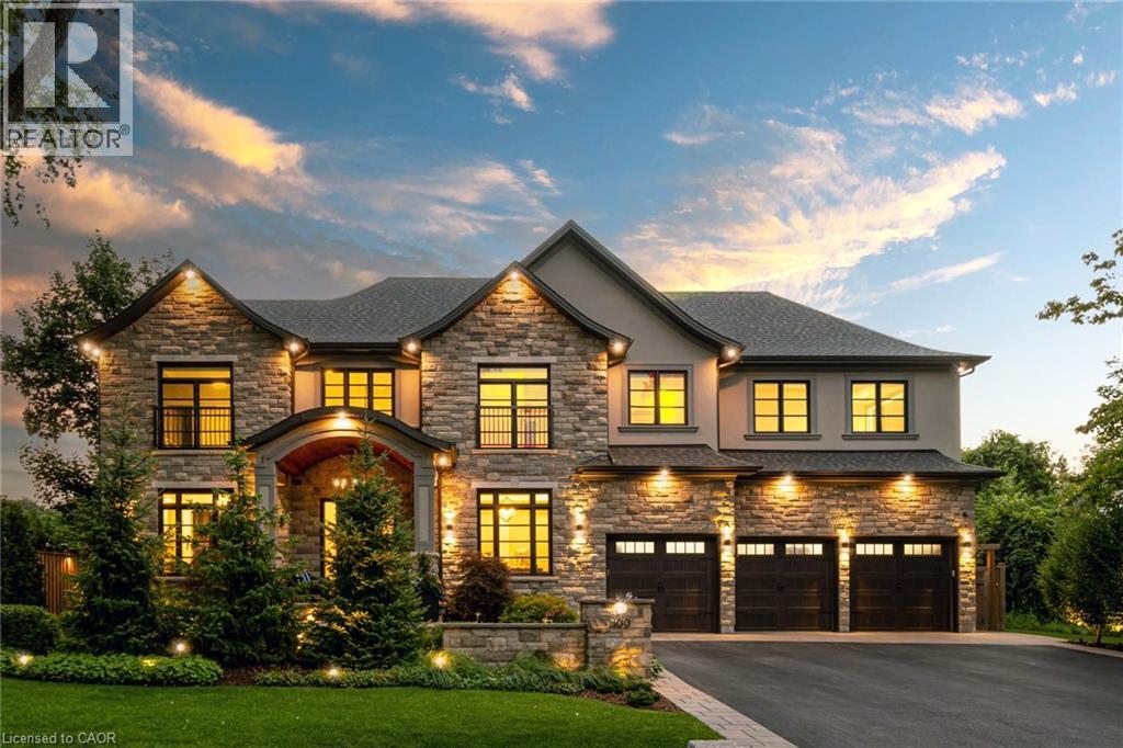 100 Seneca Dr, Hamilton, ON L9G 3B8