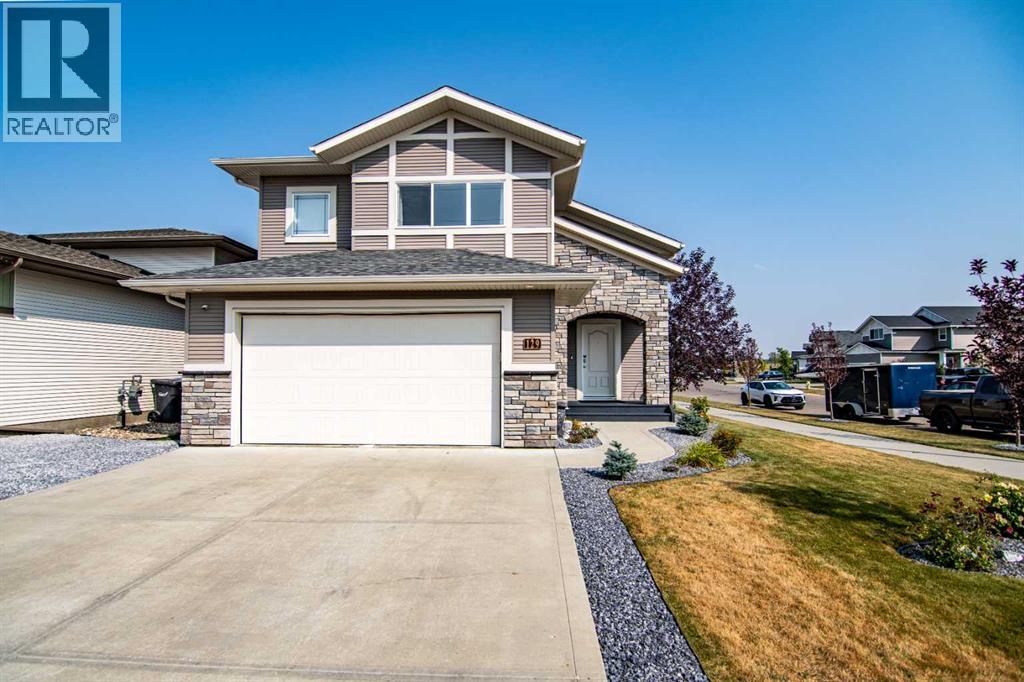 129 Mann Dr, Penhold, AB T0M 1R0