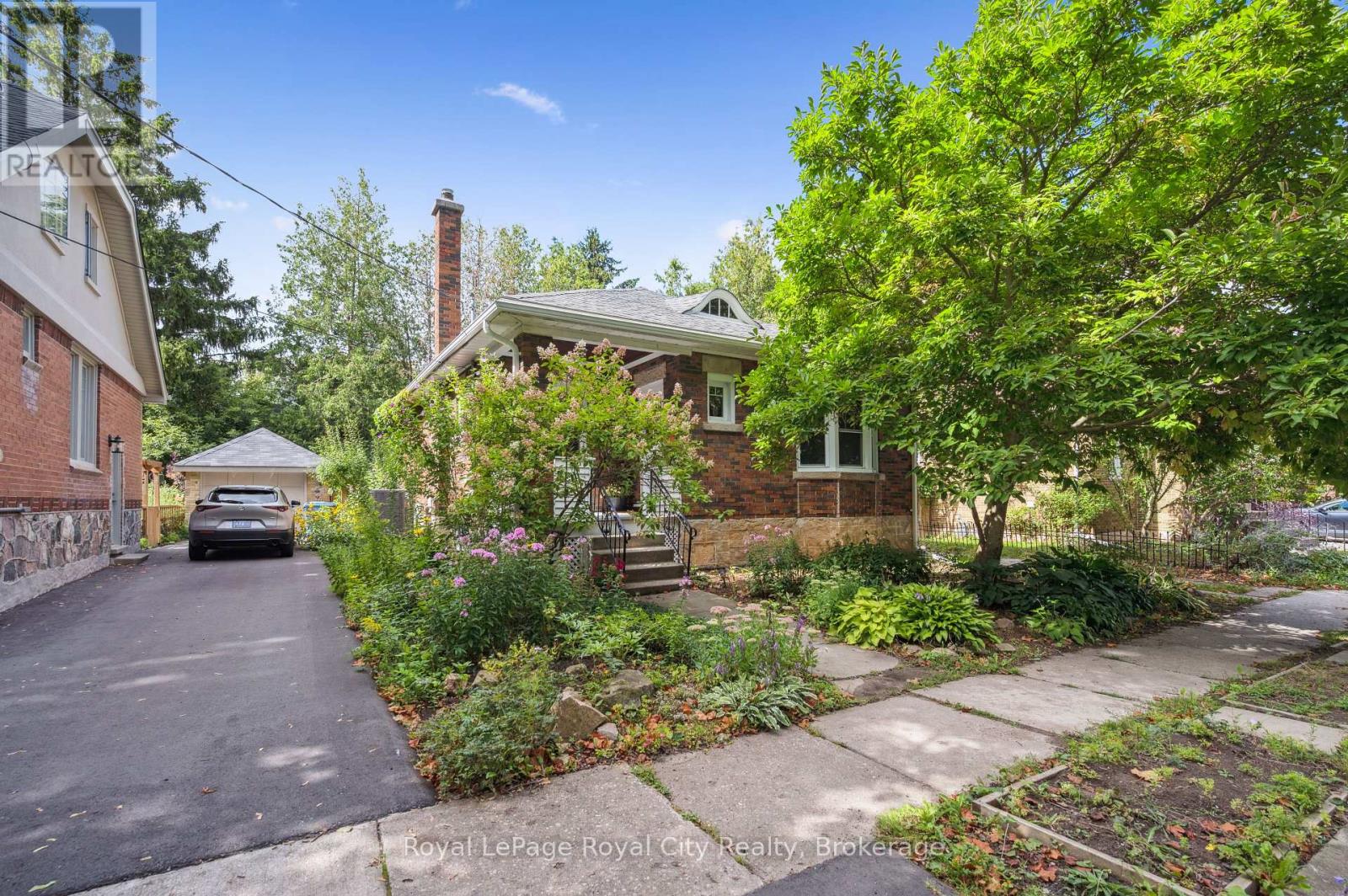 21 James St W, Guelph Dovercliffe Parkold University, ON N1G 1E3