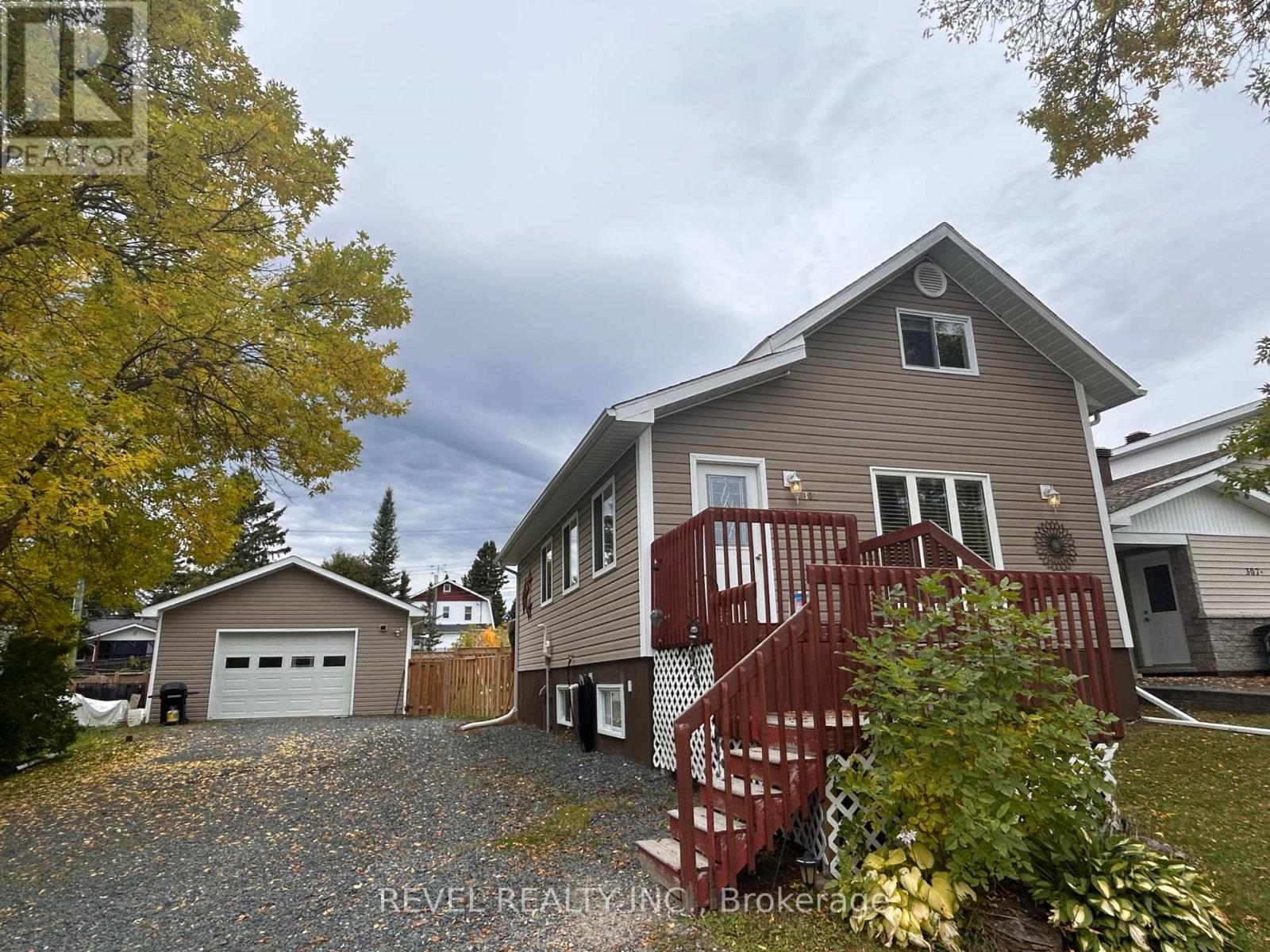 303 Fourth Ave, Cochrane, ON P0L 1C0