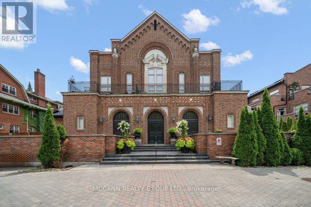 208 65 Sheldrake Blvd, Toronto, ON M4P 2B1