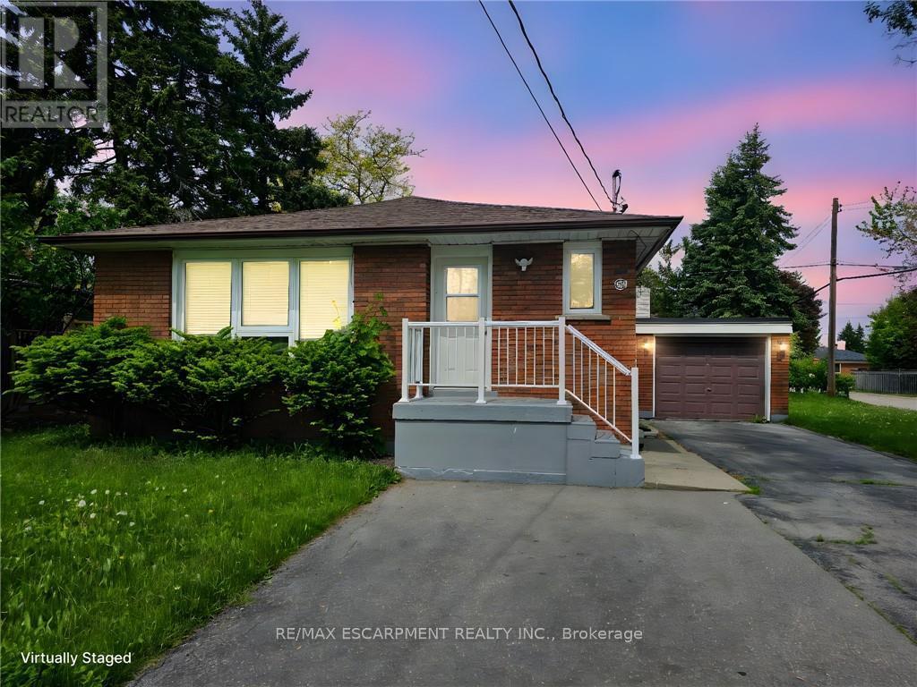 130 W 34th St, Hamilton, ON L9C 5K3