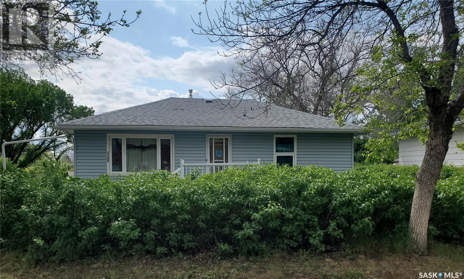 3160 Rutland Ave, Gull Lake, SK S0N 1A0