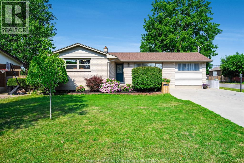 111 Danforth Ave, Leamington, ON N8H 2R1