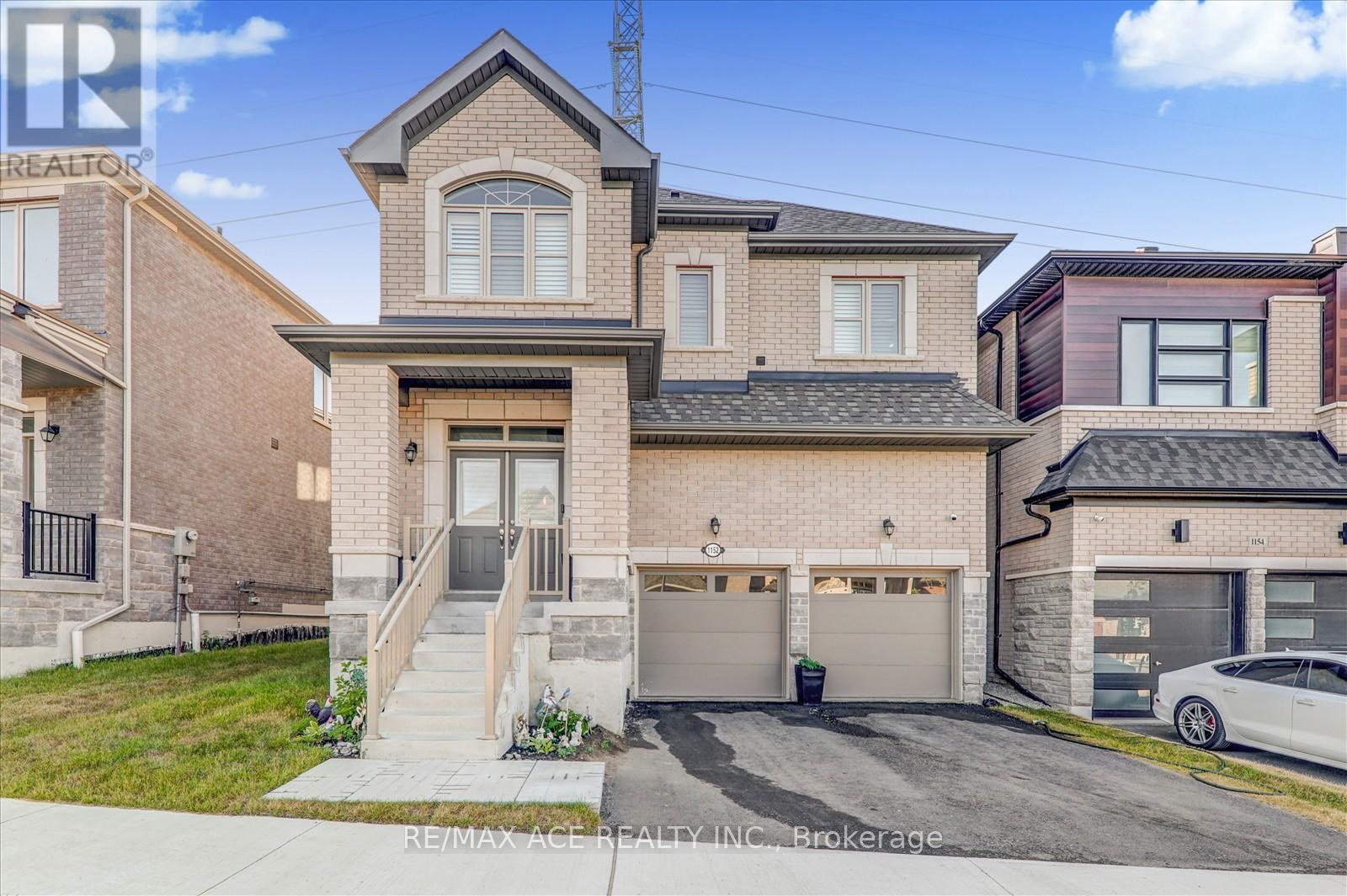 1152 Skyridge Blvd, Pickering, ON L1X 0M4