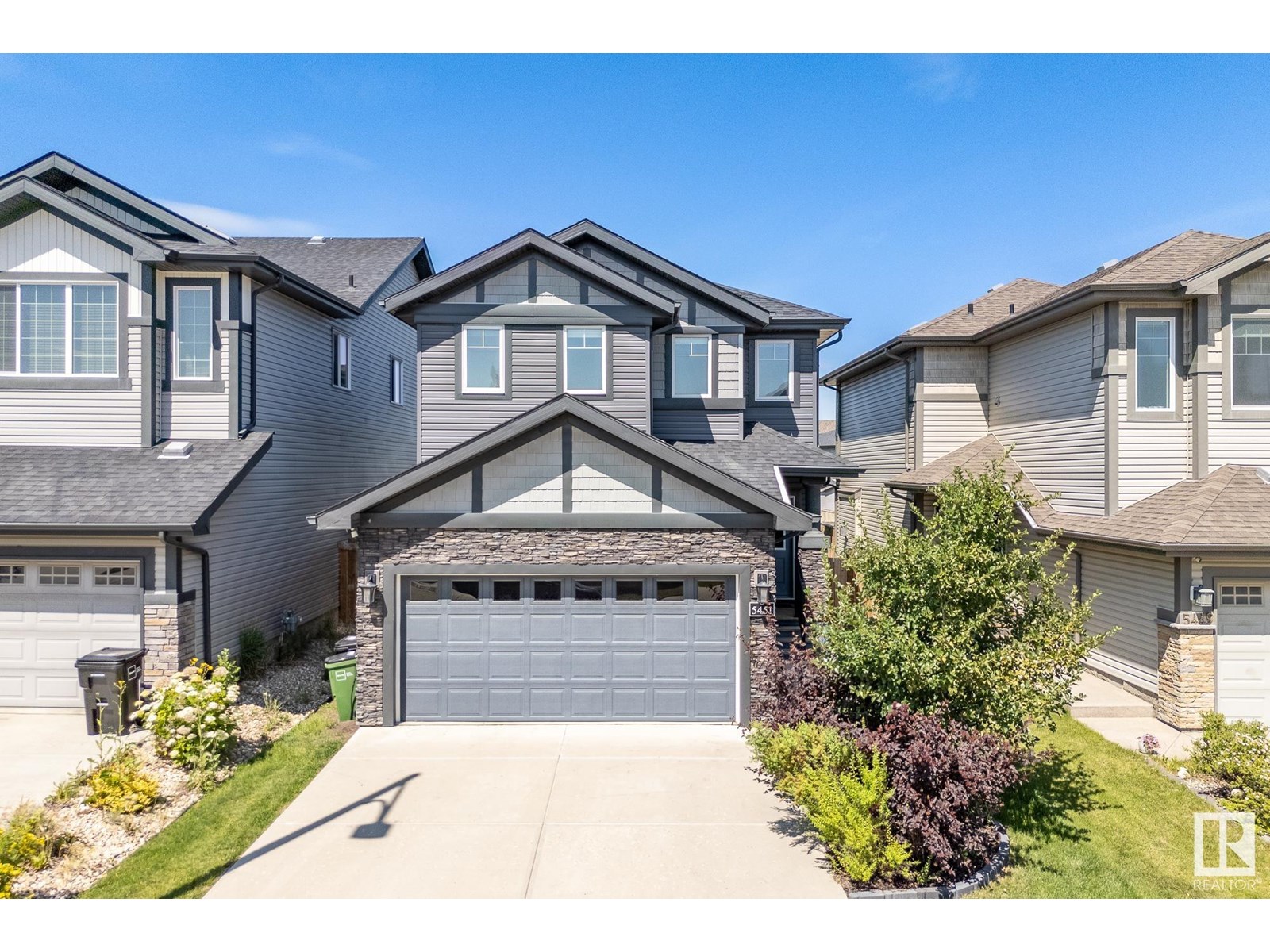 5451 Allbright Sq SW, Edmonton, AB T6W 3H7