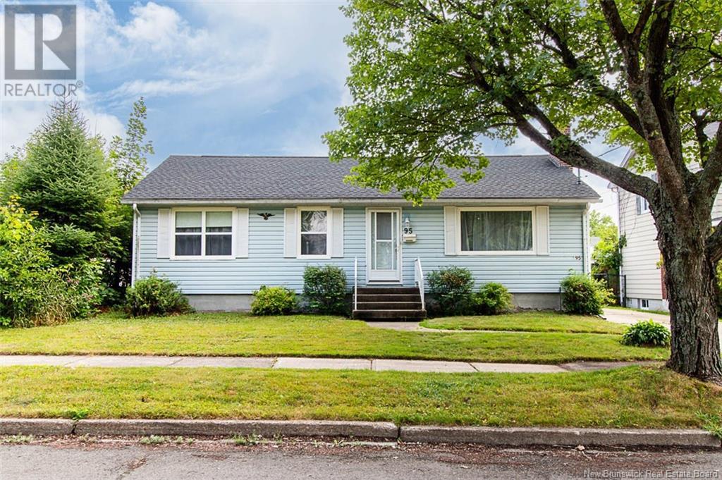 95 Coronation Dr, Moncton, NB E1E 2X3