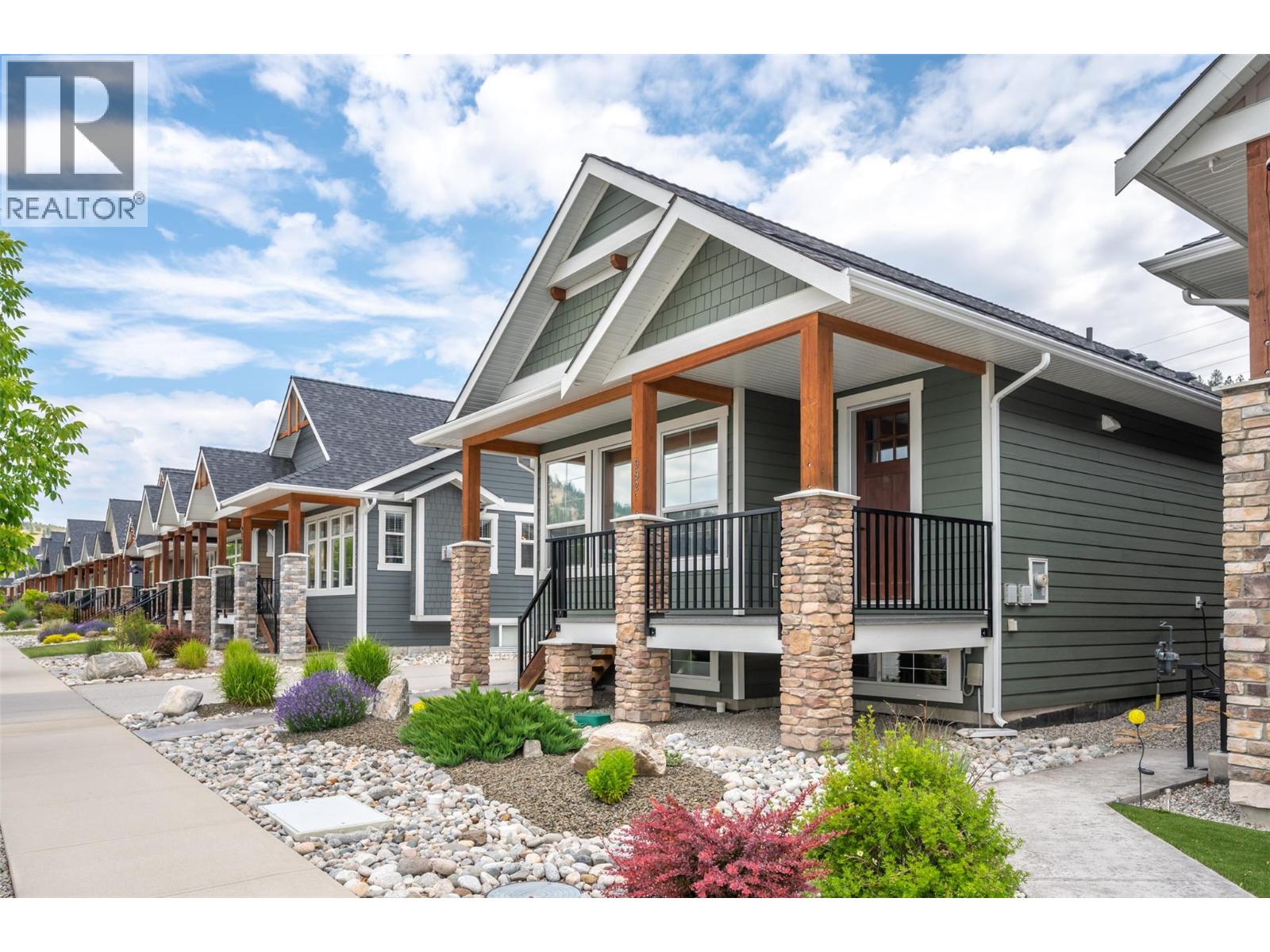 992 Holden Rd, Penticton, BC V2A 9G4