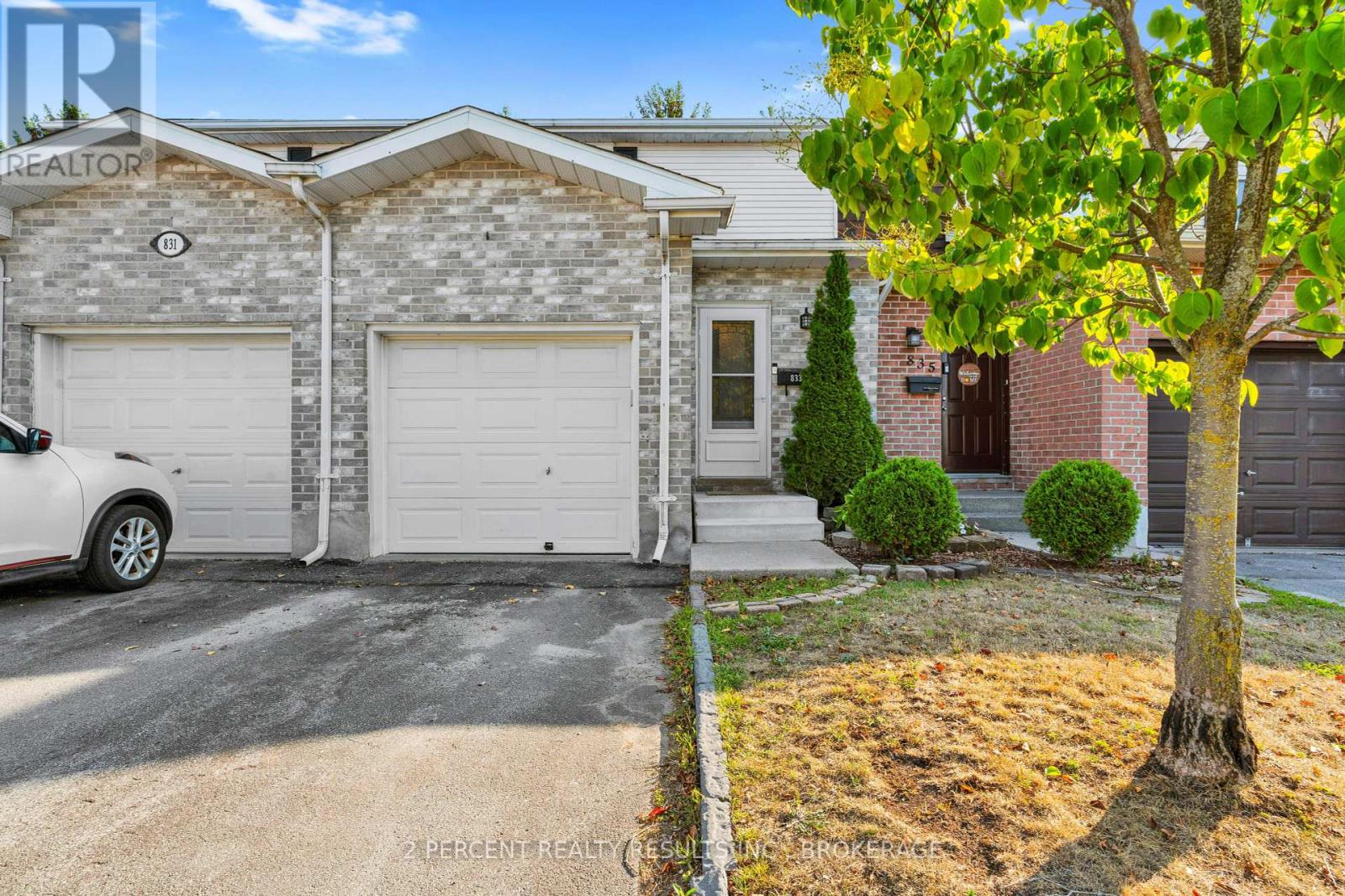 833 Datzell Ln, Kingston, ON K7M 7R7
