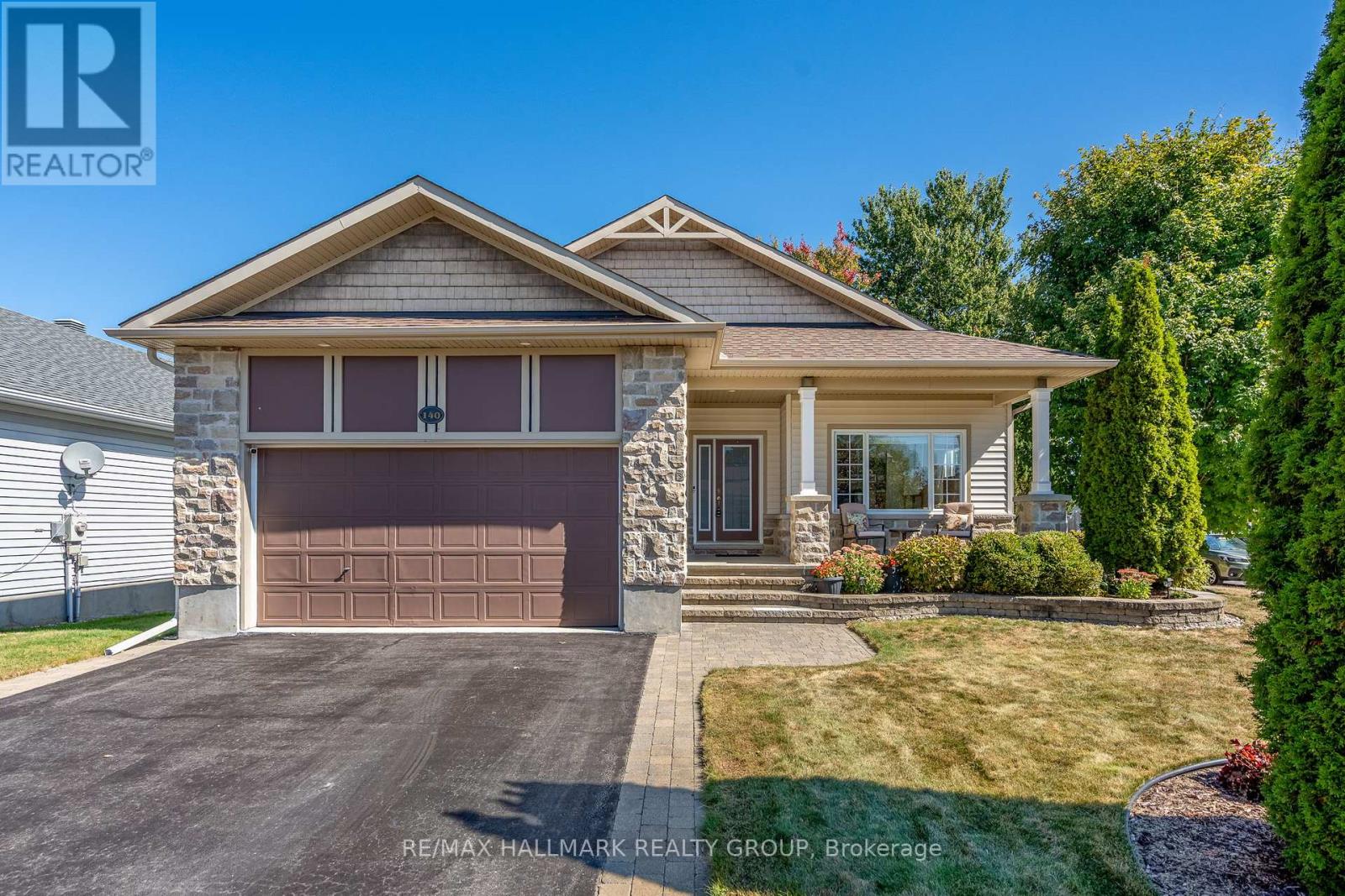 140 Peckett Dr, Carleton Place, ON K7C 4V3