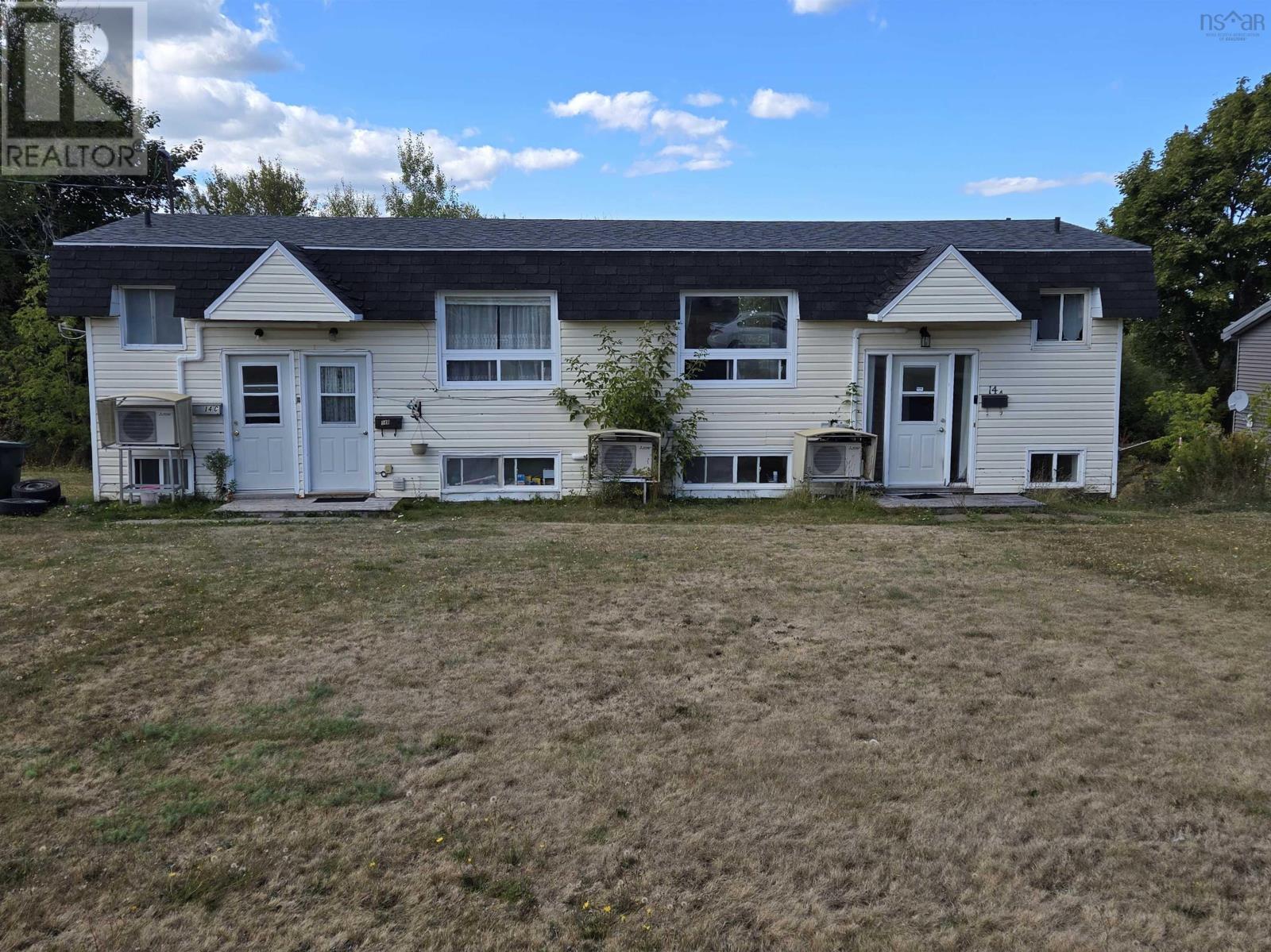 14 Summit Ave, Amherst, NS B4H 2A7
