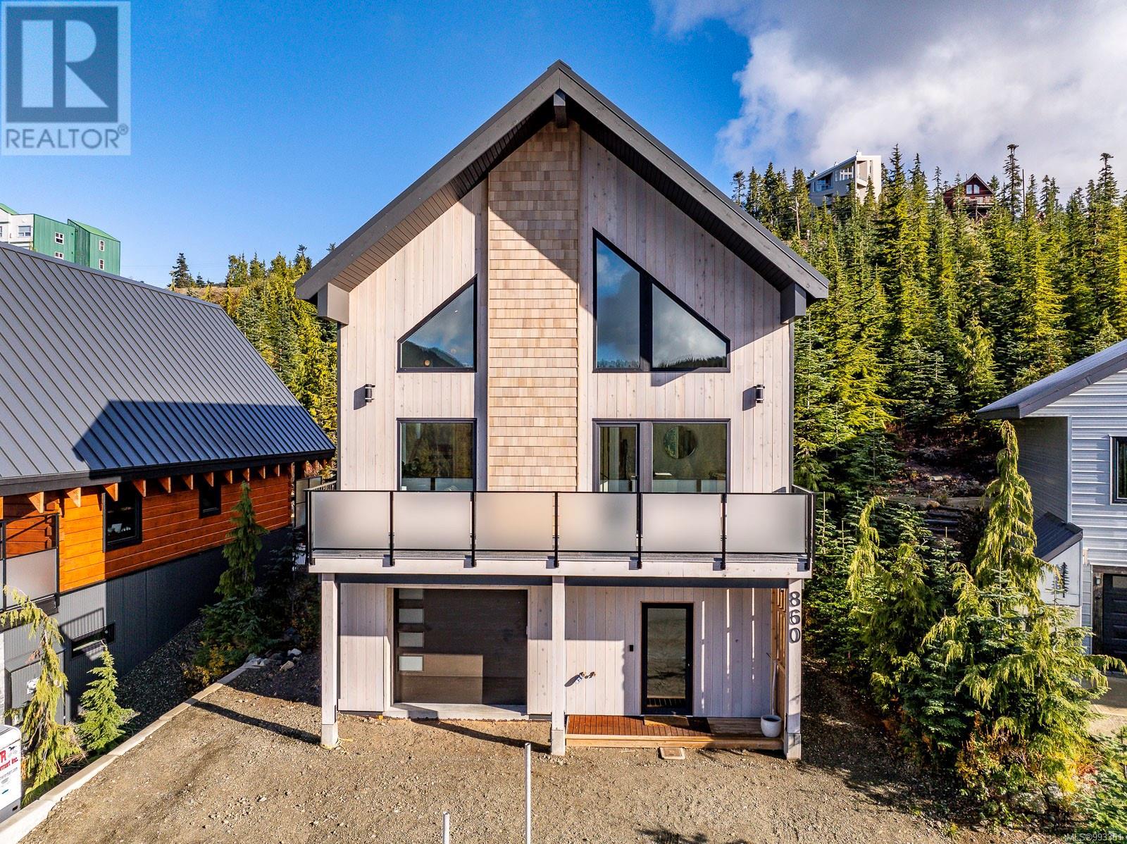 860 Cruikshank Rdg, Courtenay, BC V9J 1L0