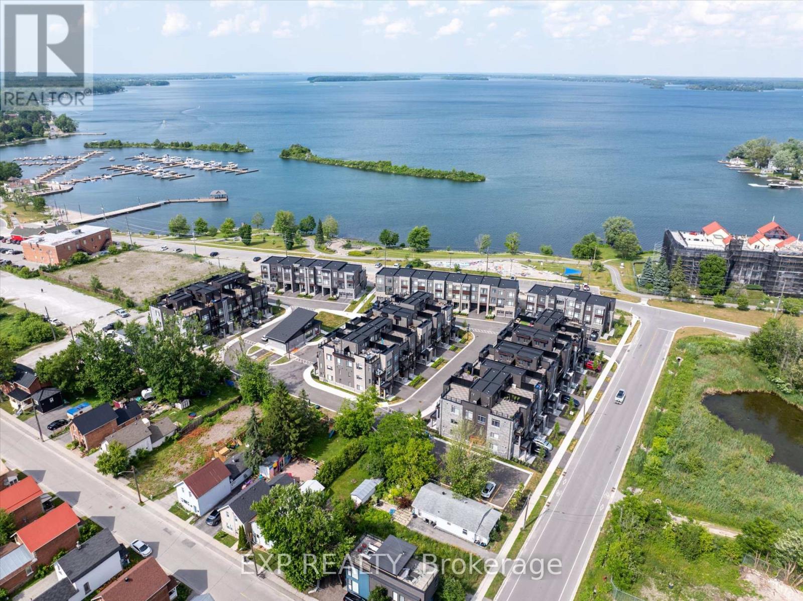 48 Wyn Wood Ln, Orillia, ON L3V 8P7