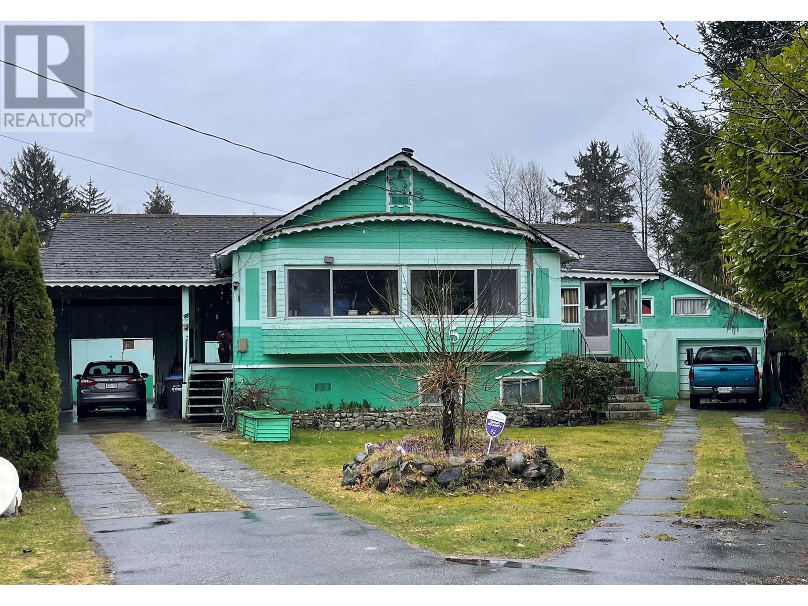 5 Bracken Pkwy, Squamish, BC V0N 1H0