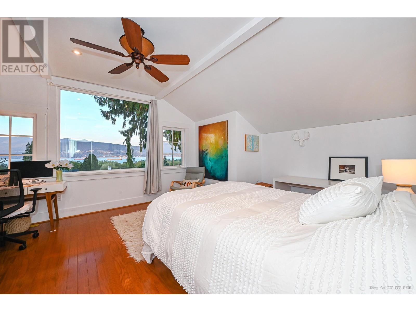 3981 W 11th Ave, Vancouver, BC V6R 2L1