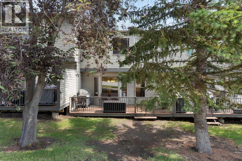 69 Patina Park SW, Calgary, AB T3H 3E1