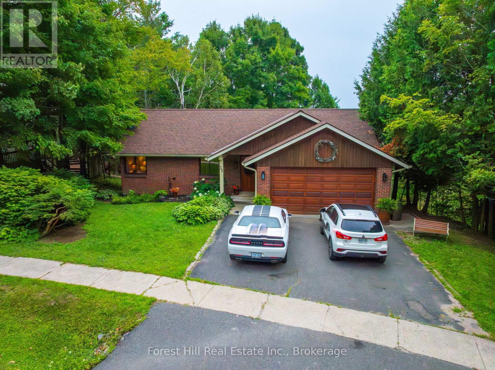 35 Westvale Dr S, Bracebridge, ON P1L 1B5