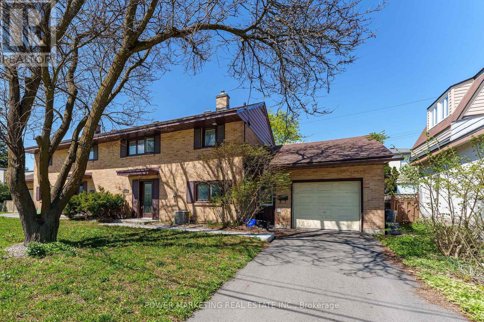 1244 Prince Of Wales Dr, Ottawa, ON K2C 1M9
