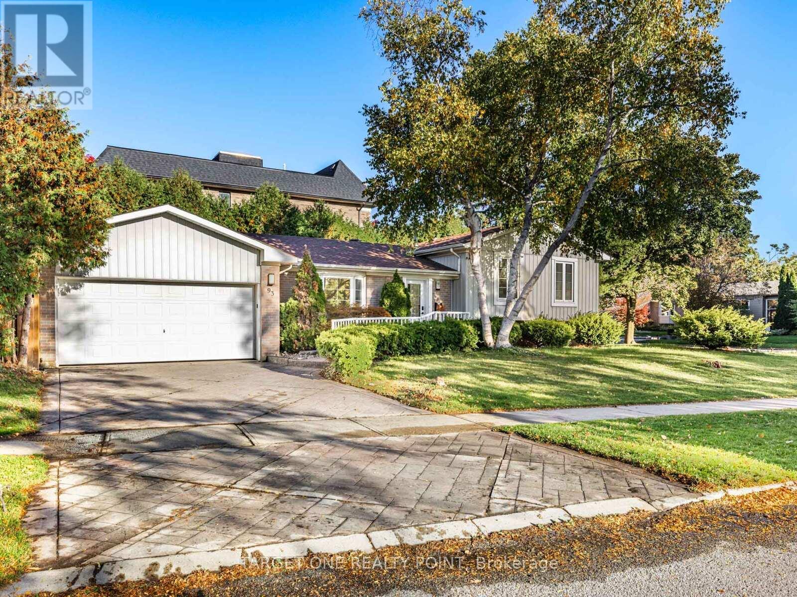 93 Mayvern Cres, Richmond Hill, ON L4C 5J6