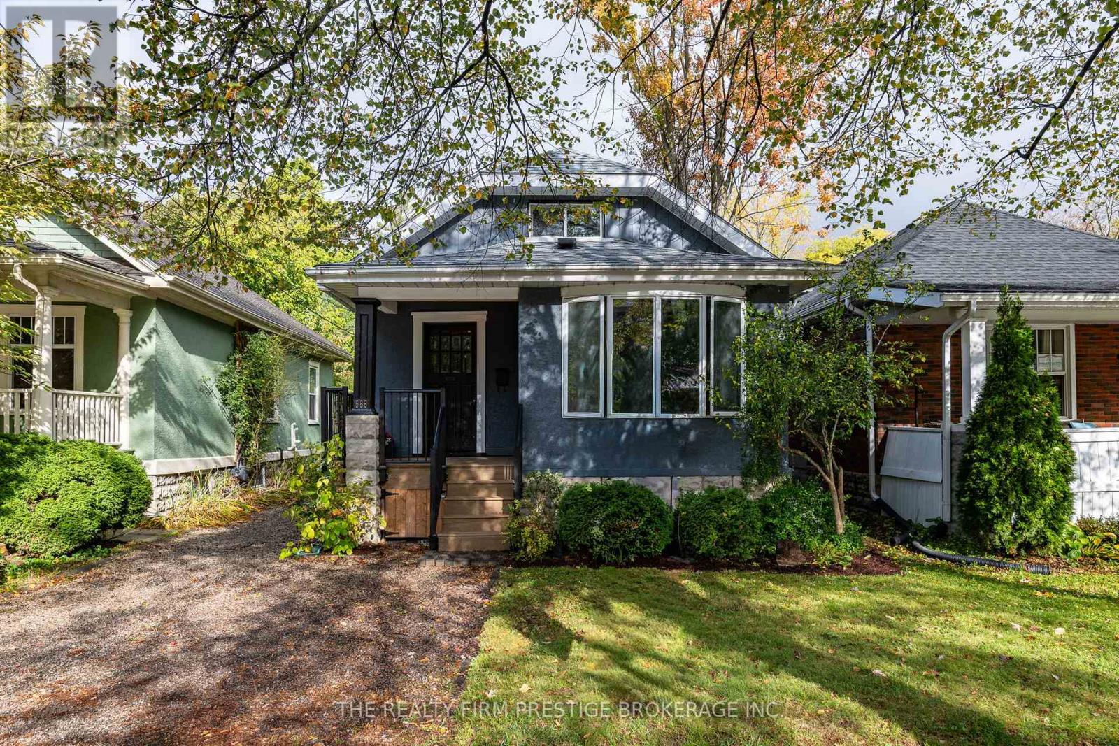 588 Rosedale St, London, ON N6B 2C6