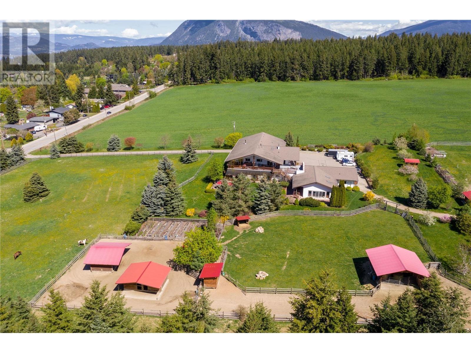 30 Street Ne Unit 2190, Salmon Arm, BC V1E 3G9