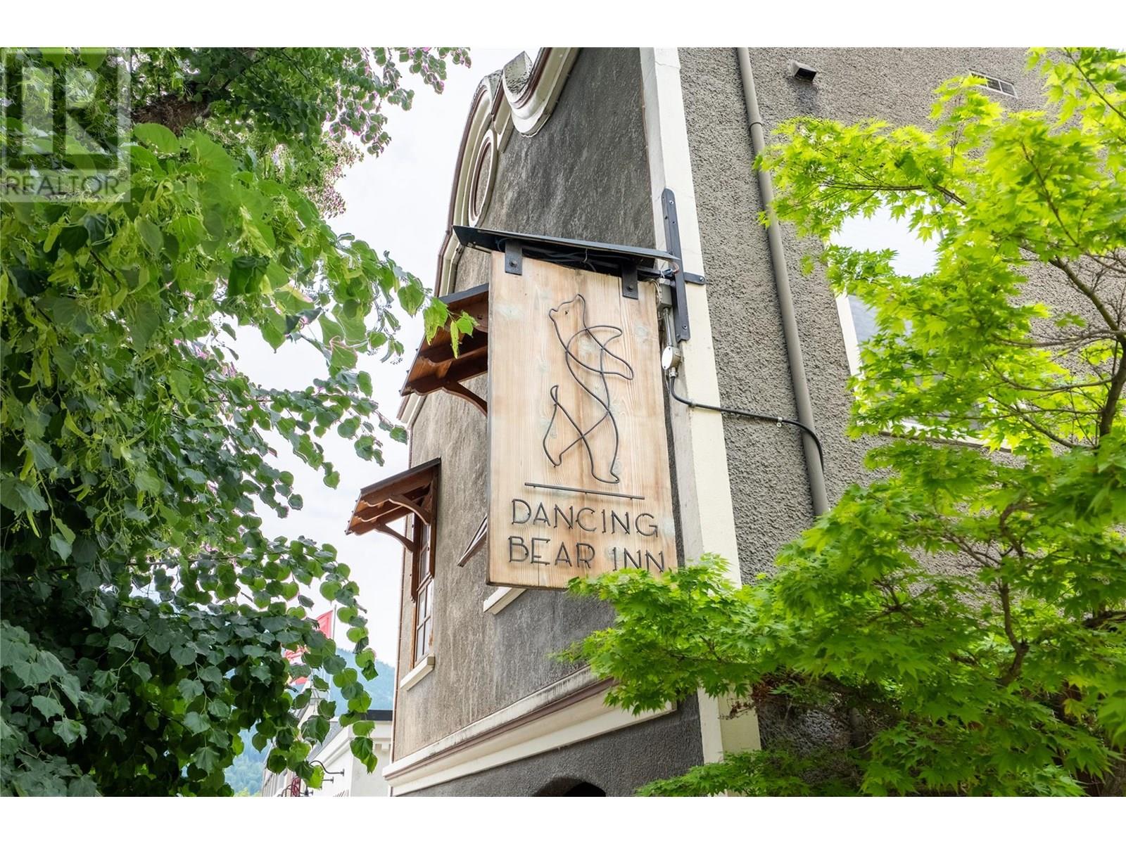 171 Baker St, Nelson, BC V1L 2J3