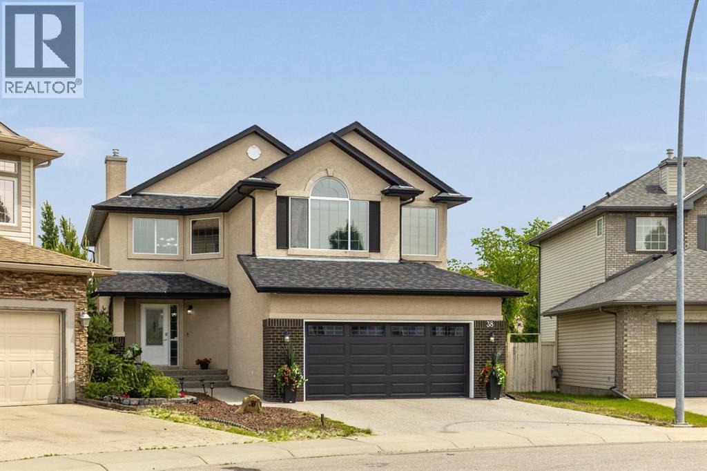 38 Simcoe Cres SW, Calgary, AB T3H 4K6