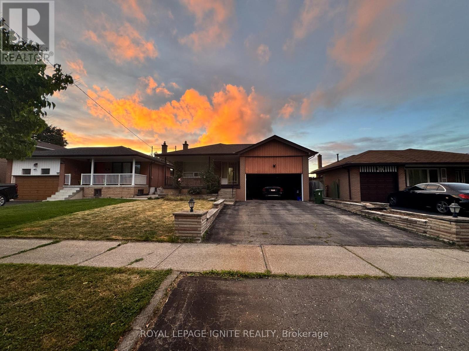 329 Jeffcoat Dr, Toronto, ON M9W 3E4