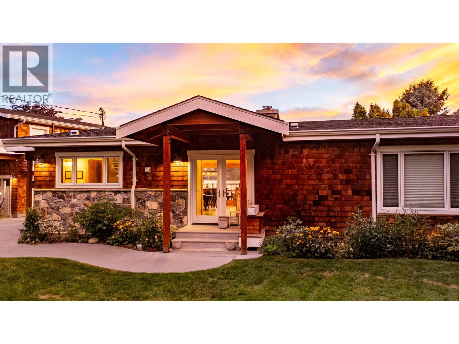 138 Devon Dr, Okanagan Falls, BC V0H 1R5
