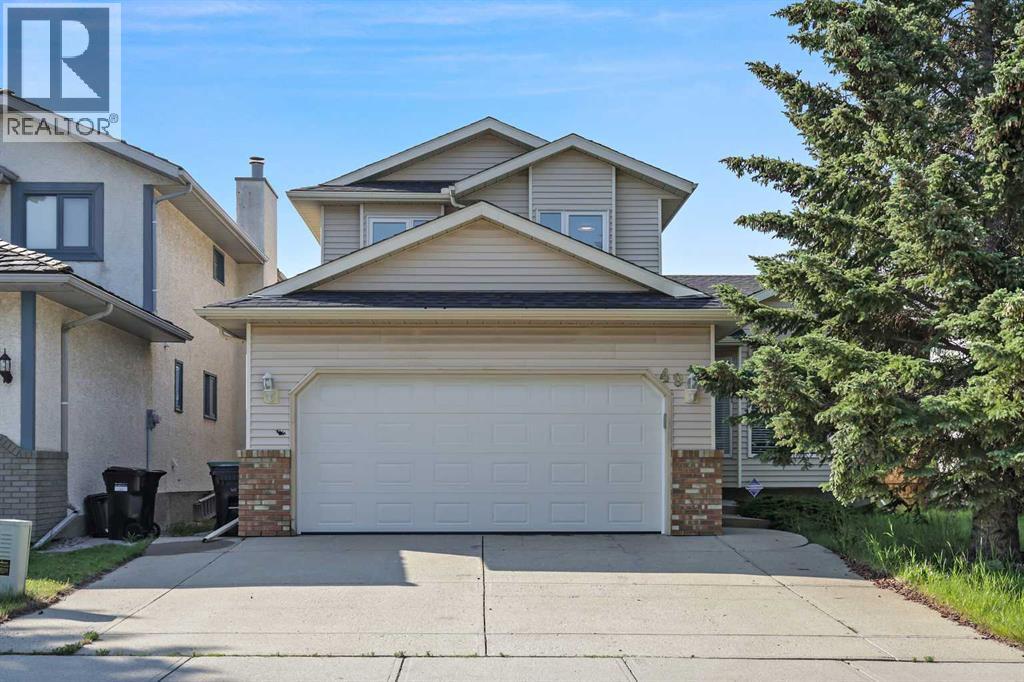 49 Hawktree Cir NW, Calgary, AB T3G 3M1