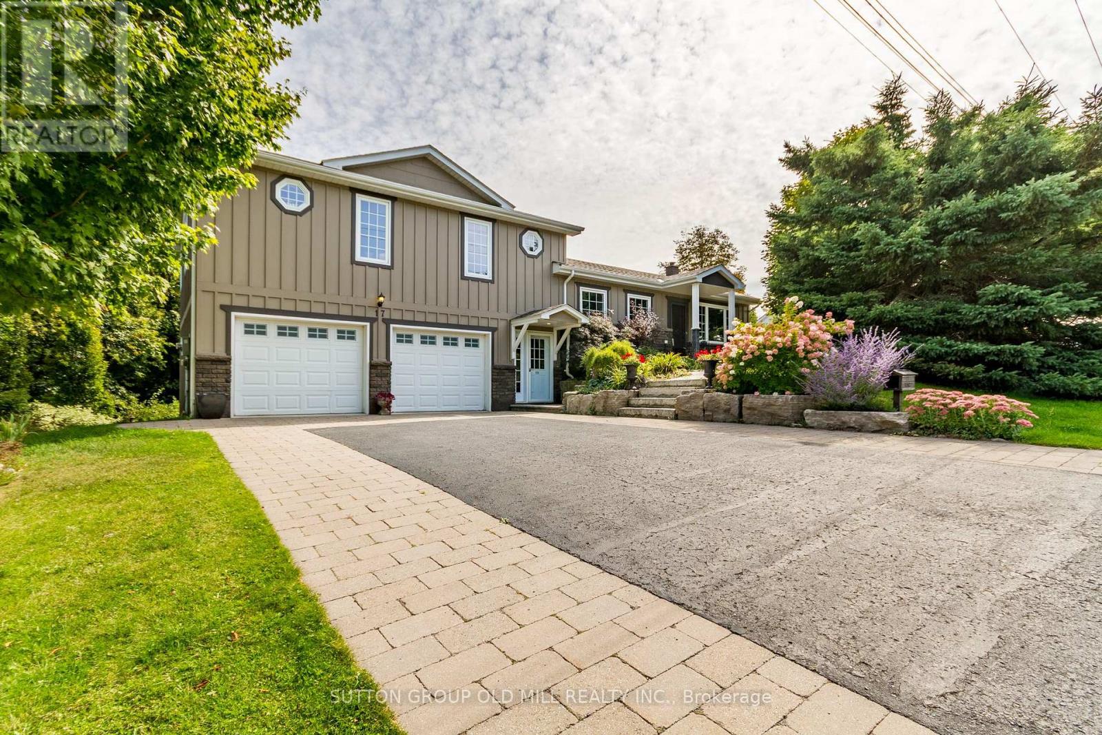 17 King St, Caledon, ON L7K 0C5