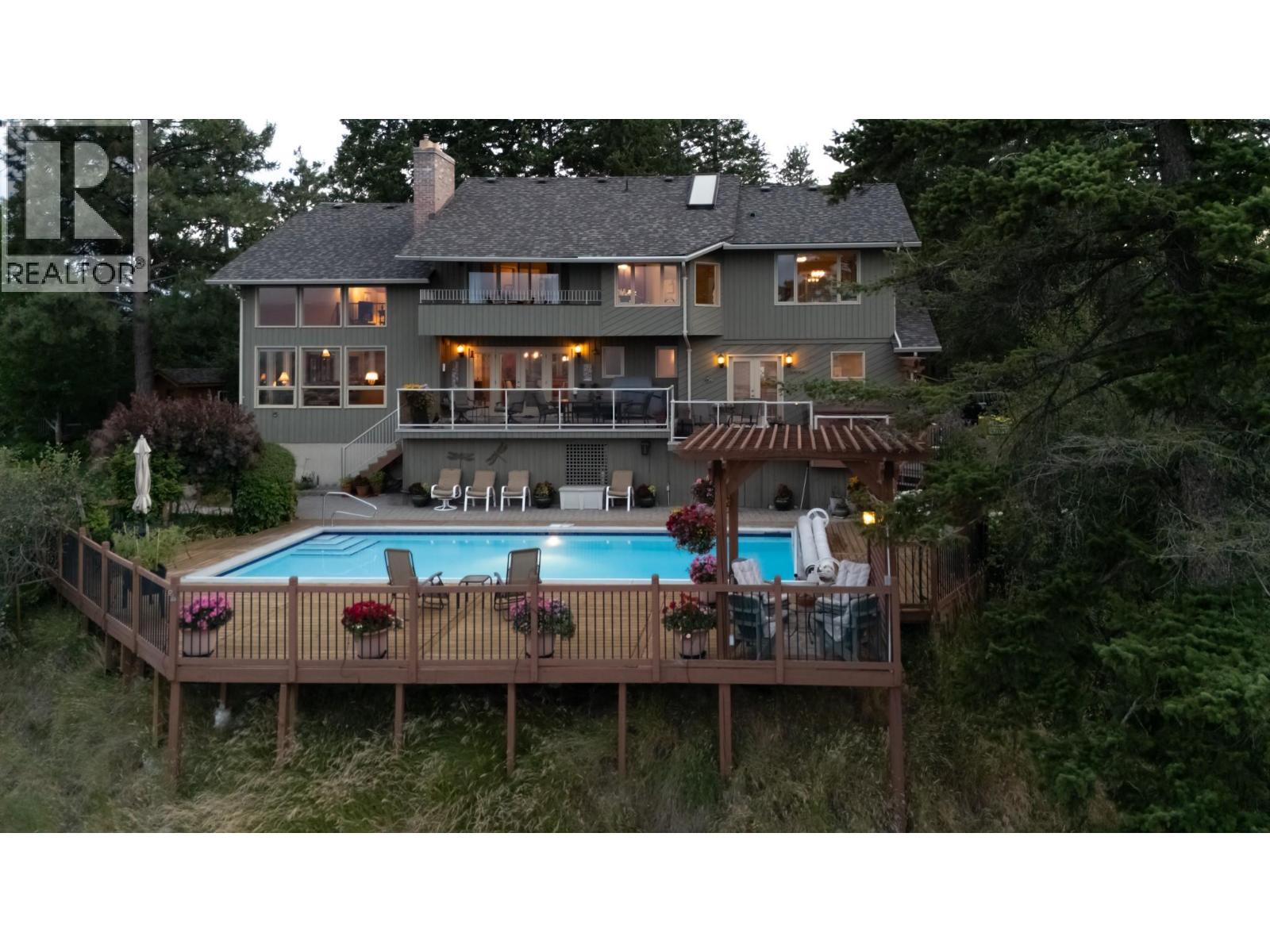1776 Keloka Dr, West Kelowna, BC V1Z 2X1
