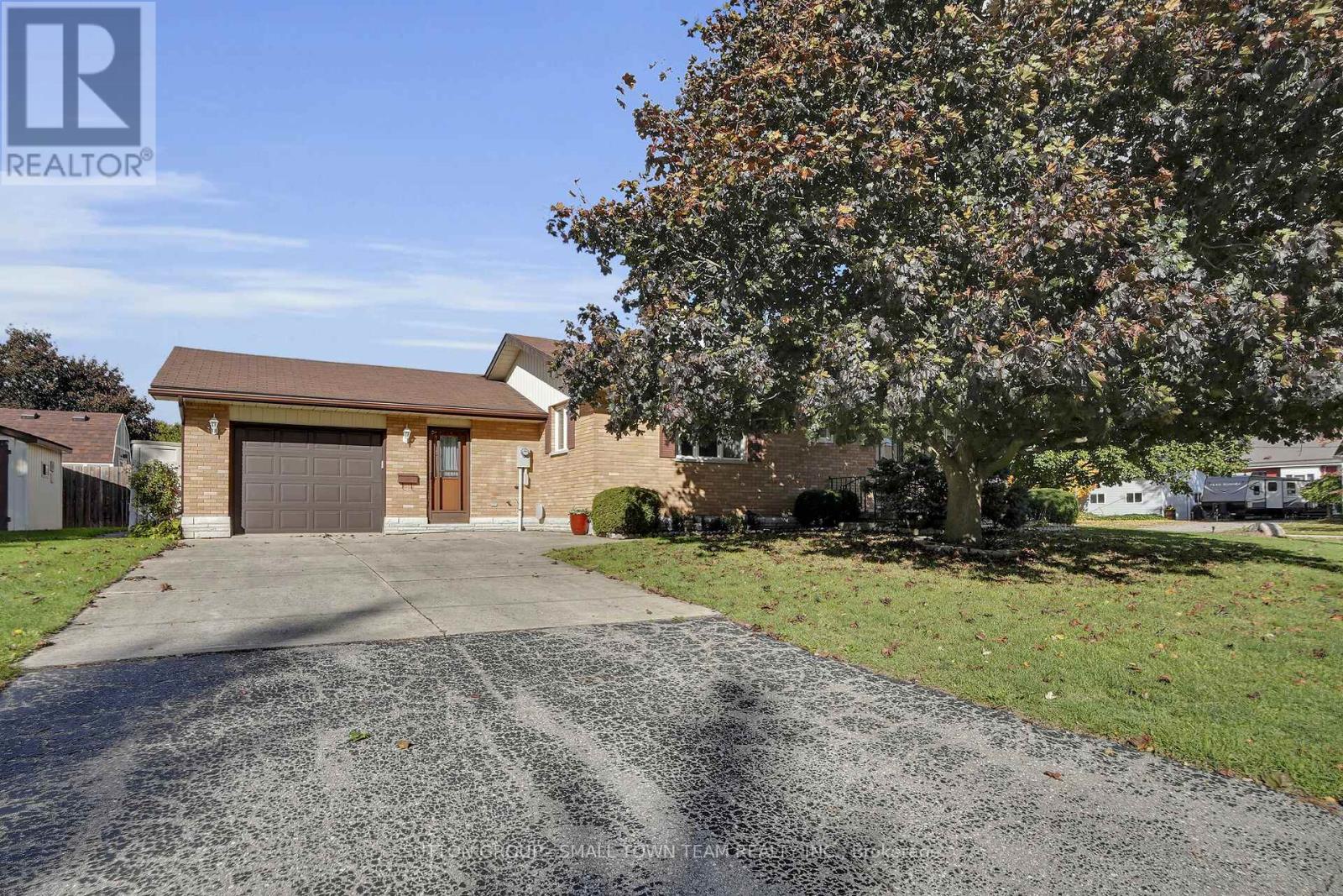 110 John St W, South Huron, ON N0M 1S2