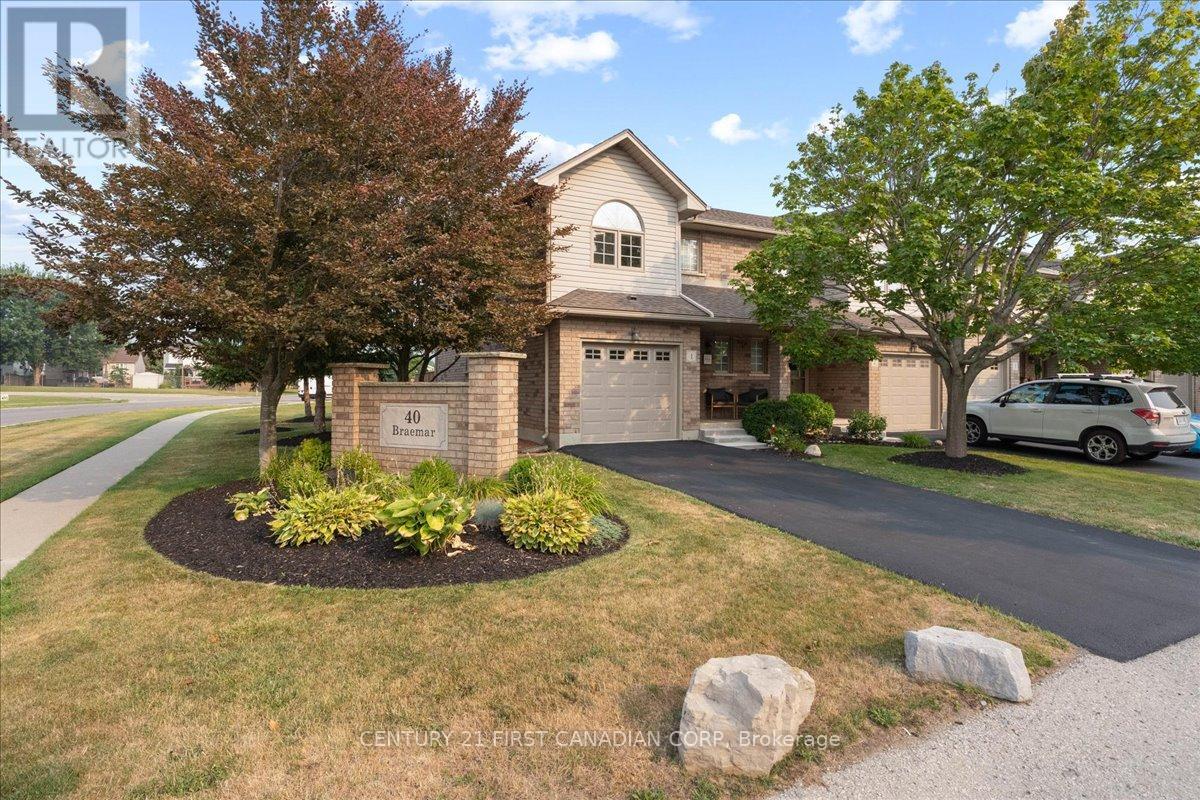 1 40 Braemar Ave, Haldimand, ON N3W 2N1