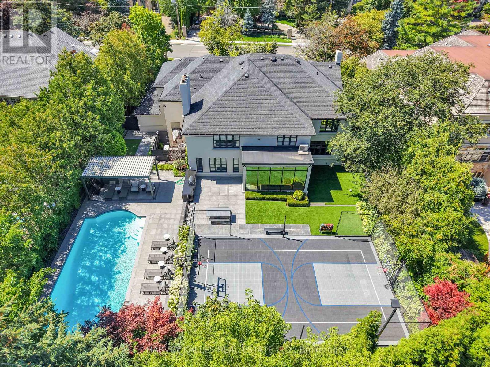 67 Fifeshire Rd, Toronto, ON M2L 2G9